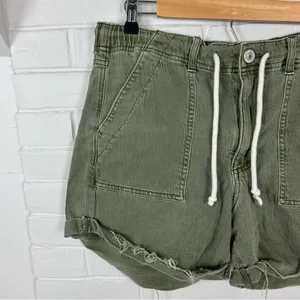 American Eagle Green Relaxed Casual Denim Shorts Size 14 thumbnail 4
