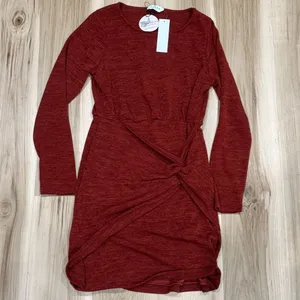 NEW Gilli Maroon Long Sleeve Twist Wrap Dress Women’s Medium thumbnail 2