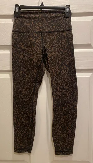Lululemon Wunder Under Leggings thumbnail 1