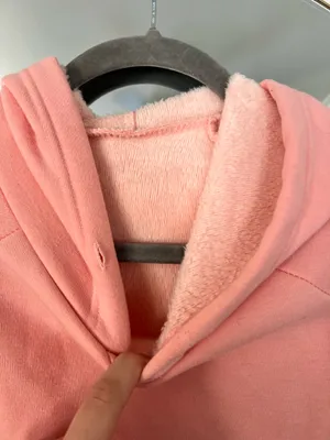 pink hoodie Size M thumbnail 3