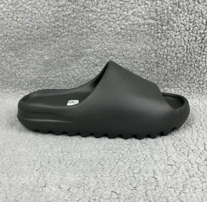 Adidas Yeezy Slide Onyx Size 8 thumbnail 2