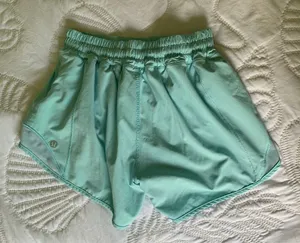 Lululemon Shorts Hotty Hot thumbnail 2