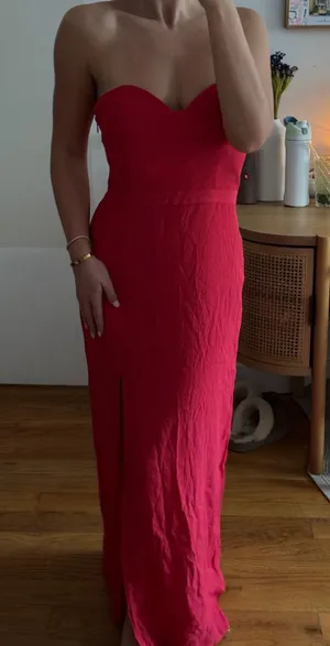 Red Gown Size M thumbnail 5