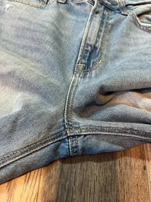 American Eagle Mom Jeans in Light Wash thumbnail 4