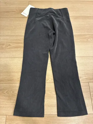 NWT Lululemon Ribbed Softstreme Zip Leg High Rise Cropped Pants 25” Black Size 6 thumbnail 9