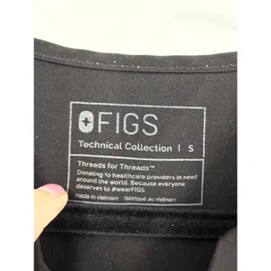 FIGS Catarina Scrub Top Women S Black Blue V-Neck Pocket‎ Technical Collection thumbnail 2