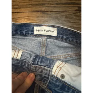 Denim Forum From Aritzia The Boyfriend Short High Rise Cut Off Short Sz 27 thumbnail 3