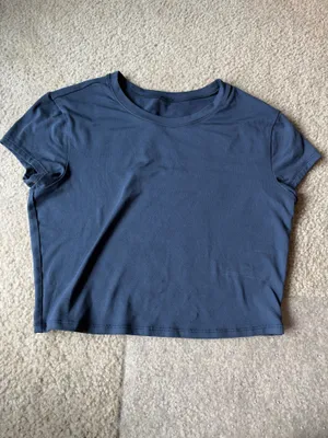 Alosoft Crop Alo Yoga Finesse Short Sleeve thumbnail 2
