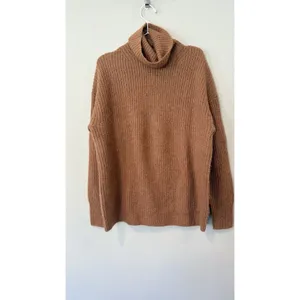 J.Crew Relaxed Turtleneck Sweater in Brushed Yarn Size Medium 2822 thumbnail 2