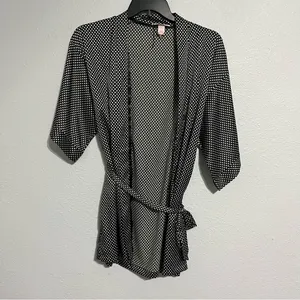Victoria’s Secret Black & White Pattern Satin-like Robe Size Small thumbnail 2