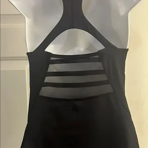 Lululemon Black Women's Racerback Tank Top Mesh Built-in Bra Size 6 thumbnail 7
