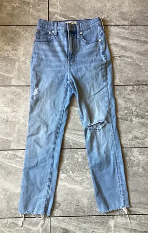 Madewell The Perfect Vintage Jean Light Wash Distressed Raw Hem 23P MC494 thumbnail 1