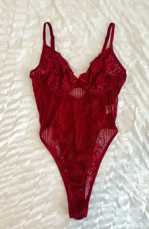 STUNNING LACE BODYSUIT Red Size L thumbnail 1