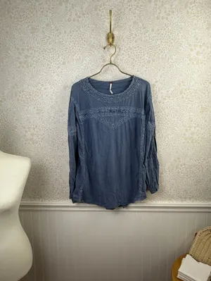 Free People Blue Oversized 100% Cotton Crochet Long Sleeve Shirt - Size - XS thumbnail 2