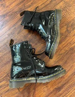 Doc martens  thumbnail 1
