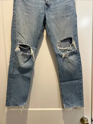 Levi's 501 Distressed Light Blue Straight Leg Women's Jeans size 28/30. thumbnail 4