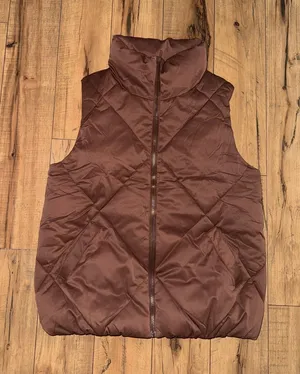 Merokeety Brown puffer vest thumbnail 1
