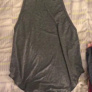 Lululemon tank thumbnail 1