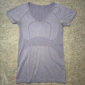 Lululemon Women Short Sleeve Athletic Top Size 6 Heathered Purple thumbnail 1