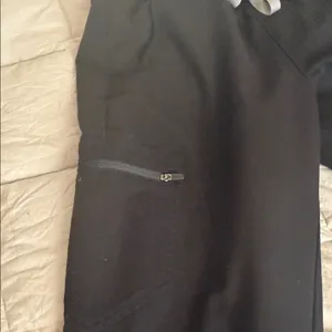 FIGS women's Black Jogger scrub Pants MP thumbnail 4