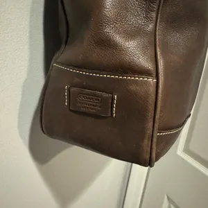 Coach Classic Hamptons Dark Brown Leather LG Business Travel Shoulder Bag 7790‎ thumbnail 4