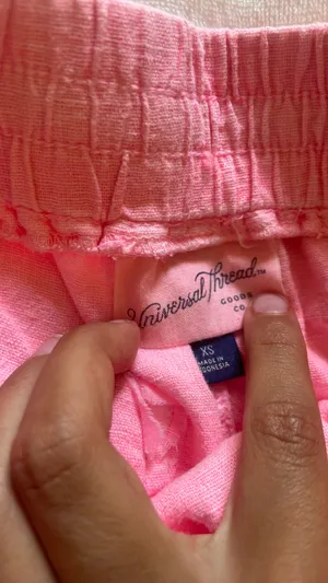 Universal Threads Pink Shorts thumbnail 2