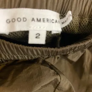 Good American Wide Leg Track Pants MEDIUM Mocha Pull On Casual Athletic Gym thumbnail 10