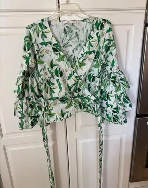 Boston Proper Floral Leaf Print Tiered Ruffle Sleeve Wrap Top Green White S thumbnail 1