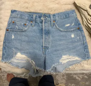 Levi’s 501 Shorts thumbnail 1