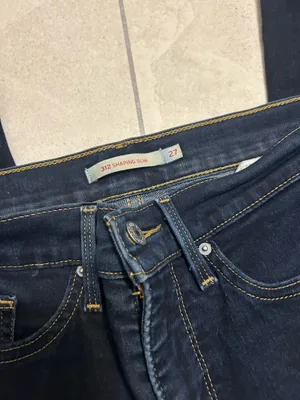 Levi’s 312 Women’s Shaping Slim Jeans thumbnail 3