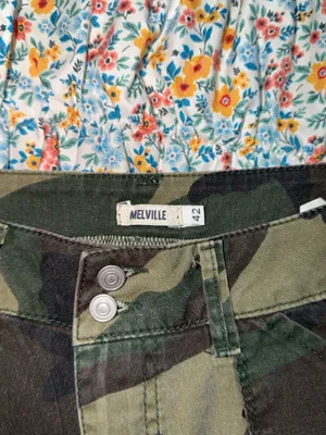 Brandy Melville Camo Cargo Pants thumbnail 5