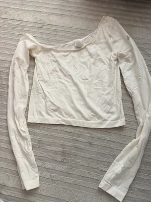 ALO sheer glow top thumbnail 1