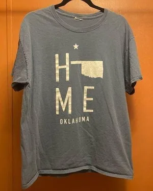 Women’s Oklahoma T-shirt. 100% cotton,‎ blue crewneck. thumbnail 1