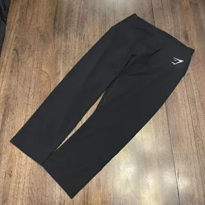 Gymshark Black Cropped Leggings thumbnail 3