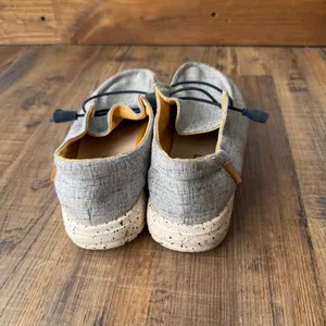 Hey Dude Wendy Chambray White Blue Light Grey Slip On Loafers Women’s Sz 7 thumbnail 4