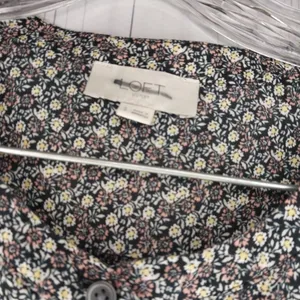 Loft Outlet Ditsy Floral Cottagecore Business Casual Boho Button-Up Blouse thumbnail 3