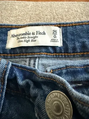 Abercrombie High-Rise Ankle Straight thumbnail 2