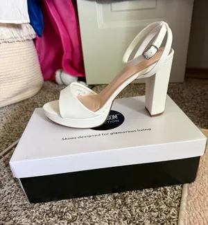 De Blossom Collection Heels thumbnail 1