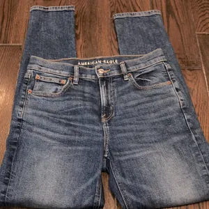 American Eagle 90’s skinny jeans size 4 regular thumbnail 1