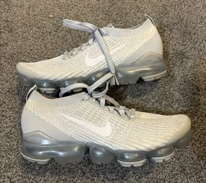 Nike Vapormax Flyknit Shoes thumbnail 1