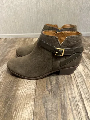 Vionic NWOB Women's Olive Green Suede Ankle Boot with Buckle Strap Size 6.5 thumbnail 10