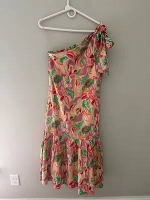 Tuckernuck Floral One Shoulder Bow Tiered Midi Dress M thumbnail 3