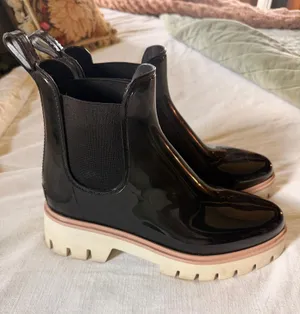 DV by Dolce Vita Black Glossy Chelsea Rain Boots Chunky Lug Sole Waterproof Women’s 9 thumbnail 1
