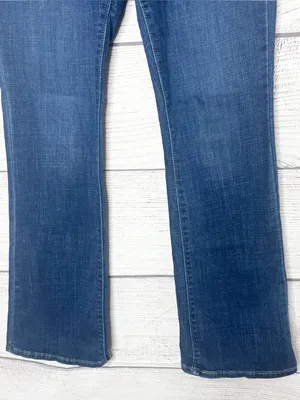 Levi's 725 High-Rise Bootcut Jeans Size 30 thumbnail 5