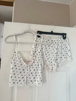Victoria’s Secret Blue and White Floral Bow Top & Short Set thumbnail 2