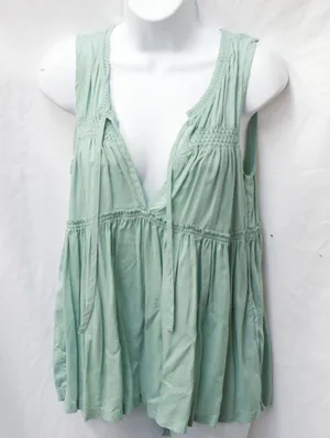 Flowy Tank  thumbnail 1