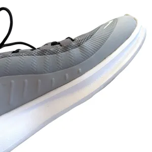 EUC Nike Air Max Axis Running Shoes Grey Size 8.5 thumbnail 5