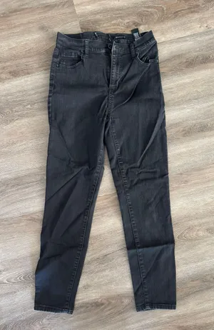 Kendall & Kylie Black Jeans thumbnail 1