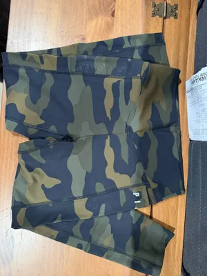 Pink Victoria Secrete Camo Leggings thumbnail 2