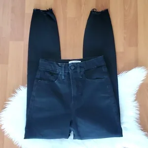 Good American good waist crop black skinny jeans sz 00/24 thumbnail 3